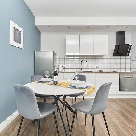 Appartamento Odra Tower By Renters Breslavia