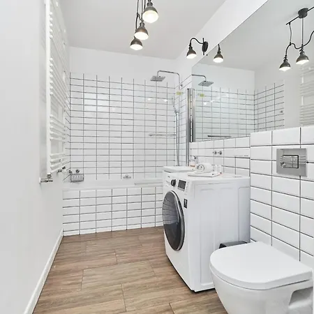 Апартаменти Odra Tower By Renters Вроцлав